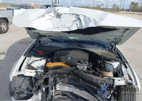 2013 BMW 328I z USA, uszkodzony, nr VIN WBA3A5G57DNP21673